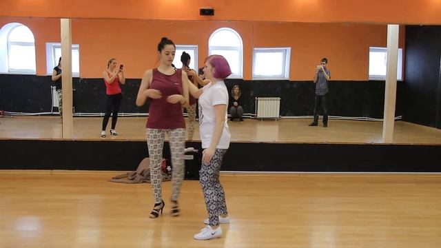 Кизомба связка под счет, Таня и Ира, 04.03.2017 смотреть онлайн