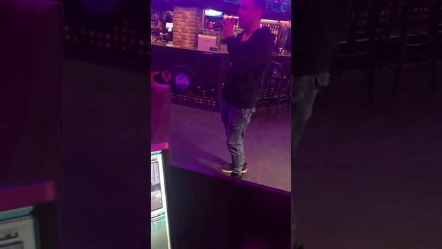 Евгений Осин ,, плачет девушка в автомате,,