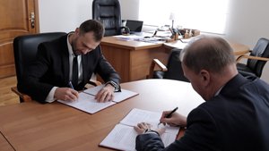 СибГУФК и ФК «Иртыш» подписали договор о сотрудничестве