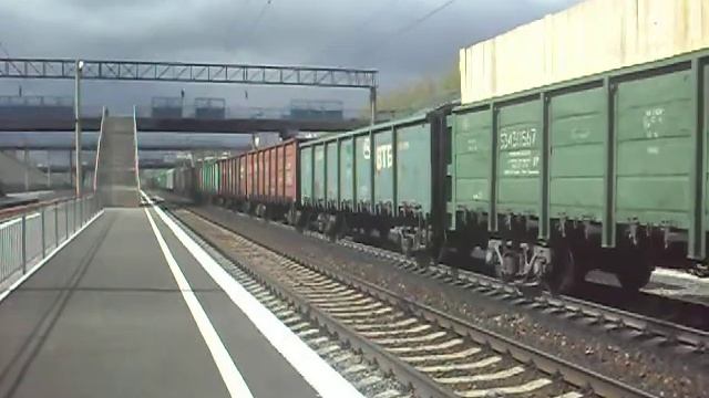 Тепловоз 2ТЭ10М-2809. Первые дни на нашей ЖД. Звук 10Д100. смотреть онлайн