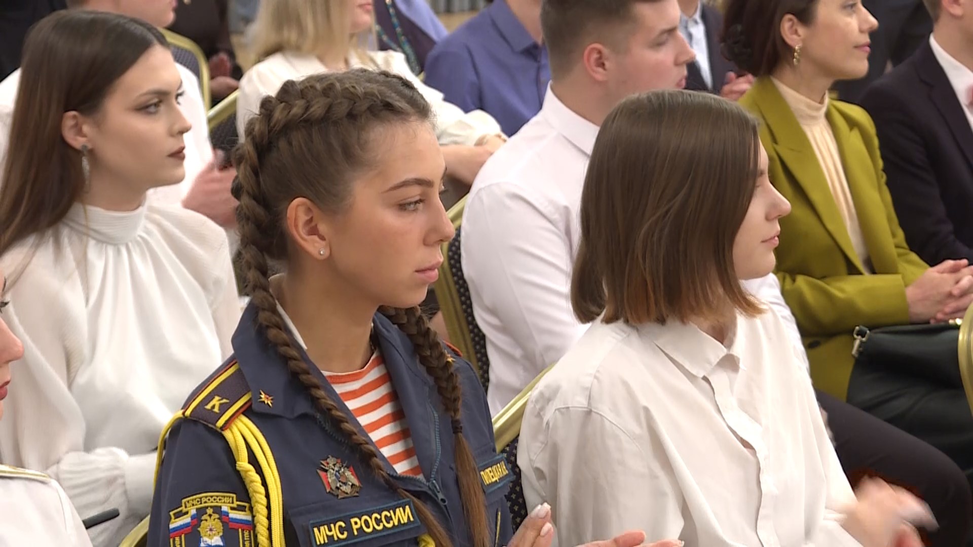 Лучшие студенты удостоены именных стипендий Губернатора