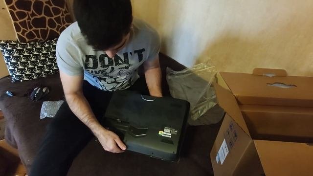 HASEE GX10-CR9PLUS НОУТБУК! РАСПАКОВКА МОНСТРА! Десктопный процессор I9 9900K + RTX 2080 8GB.P775TM