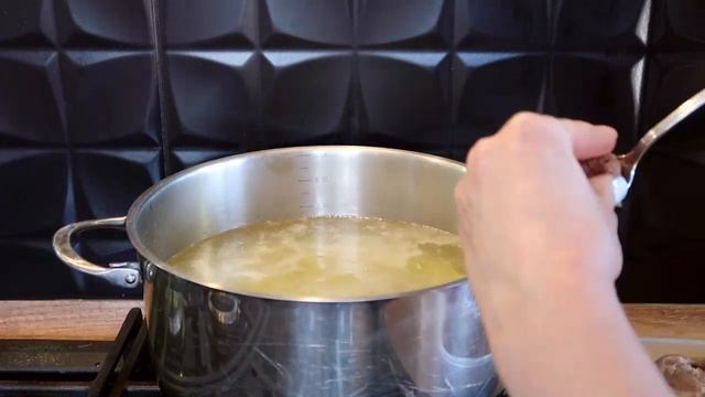 ??КАК КОМПАКТНО СЛОЖИТЬ КУРТКИ ? как ХРАНЮ ГОЛОВНЫЕ УБОРЫ ??как СКЛАДЫВАЮ ВЕЩИ ? СУП с ФРИКАДЕЛЬКАМ