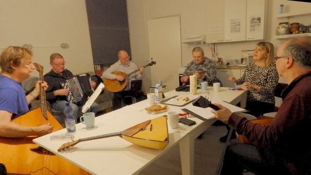 Shaika Balalaika Шайка Балалайка: "Tummasilmäinen kasakkatyttö - Черноглазая казачка" смотреть онлайн