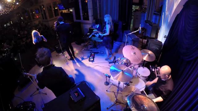 "Park Avenue" I Will Survive смотреть онлайн