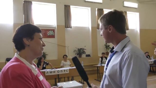 Избирательный участко в обстрелянной школе Абхазии смотреть онлайн