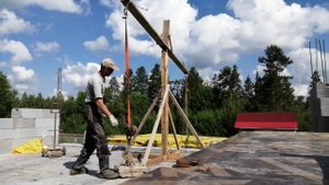 Самодельный кран качеля для стройки из газоблоков