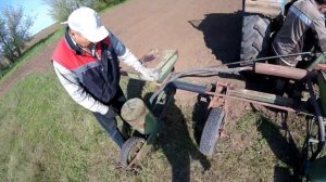 Посев арбуза (суходол). Сорт продюсер. МТЗ 82 + СПЧ 6 (3)
