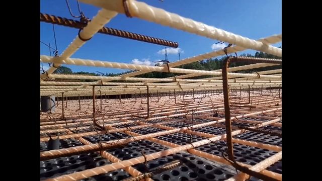 Железобетонная монолитная плита 300мм  15х15метров. Фундамент.