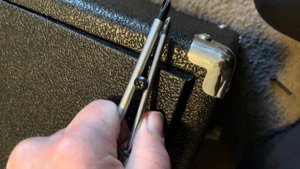 How to disassemble a Nux Mighty 15 guitar amplifier