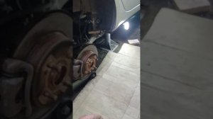 как заменить сайлентблок задней балки KIA рио 3 своими руками. без подъëмника, ямы и т. д.