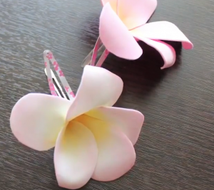 Гавайский цветок из фоамирана своими руками. Заколка Плюмерия. DIY