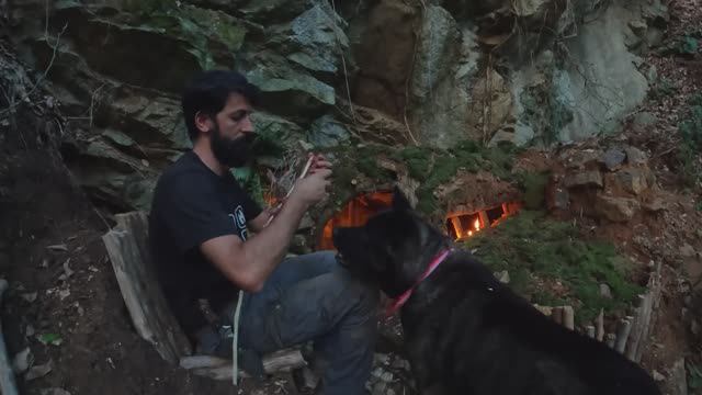 15-дневный одиночный поход под дождем - строительство теплых укрытий смотреть онлайн