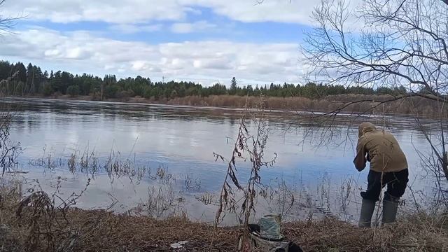 Вот это ДА! Рыбалка со всеми удобствами! Открыли сезон. Ловим закидушка и на ТАЁЖНОЙ реке. смотреть онлайн