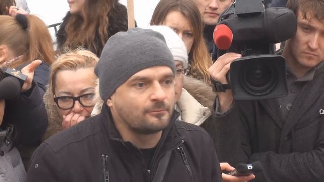 "Очередь за жизнью" против нового закона смотреть онлайн