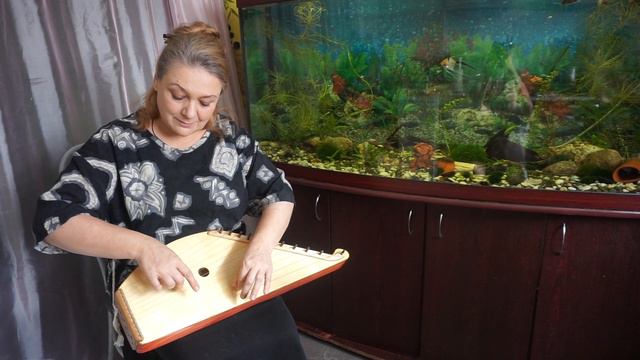 Игра на гуслях. Елена Вяткина смотреть онлайн