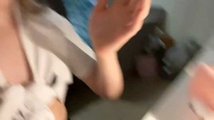 Делаю уроки😂У меня болит живот😢😓😭