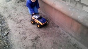 Машина гуляет