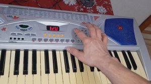 Синтезатор organeta mk 2054. Работает ремонт нужен