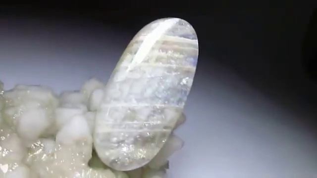 Беломорит лунный камень 20 5 карат смотреть онлайн