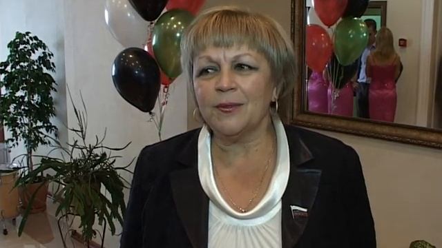 Сенаторова Е.Н. на Дне флага Белгородской области смотреть онлайн