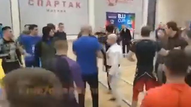 Турнир По Джиу-Джитсу Продолжился Рубиловом смотреть онлайн