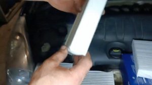 Peugeot 207, 1.4, Gasoline, 2006 Replacing the cabin filter.