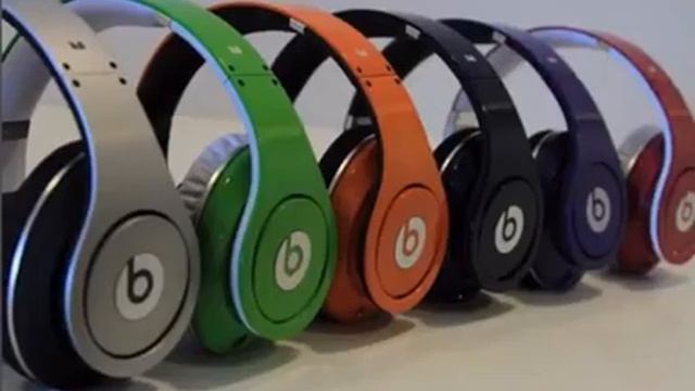 New wireless Beats by Dr. Dre Studio headphones :: First look смотреть онлайн