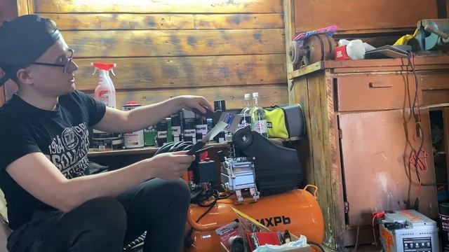 Что приобрести для покраски авто в гараже. Материал для покраски авто своими руками для новичка. смотреть онлайн