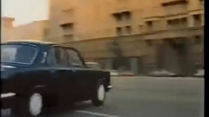 Похороны на втором этаже (1991) - short car chase scene