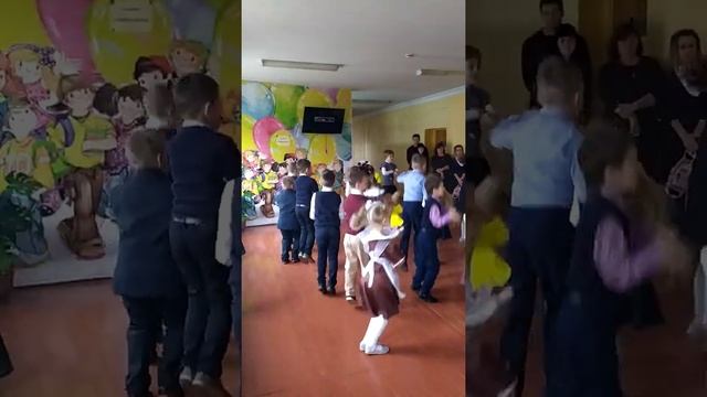 Нас приняли в октябрята !