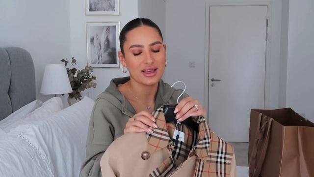 #Unboxing: My First Burberry Trench Coat & Cashmere Scarf смотреть онлайн