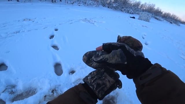 Супер рыбалка! Супер Клёв! Палатка с печкой спасает от мороза.