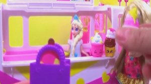 Кукла Барби Stacie! Bесело провиодит время на детской площадке с милой игрушкой кроликом.