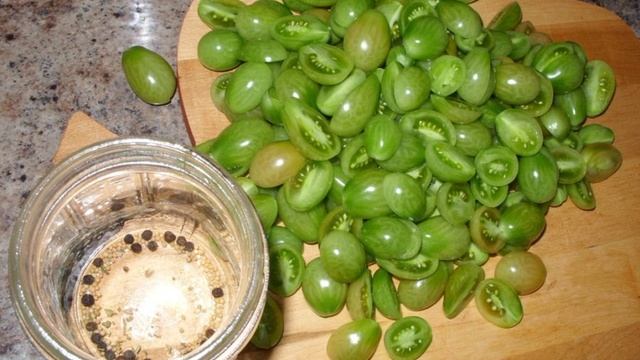 Зеленые помидоры соленые