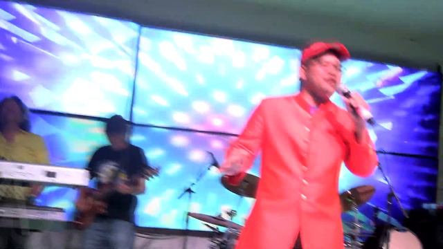 Sam Sek sings "បងខំស្កាត់រក Bong khom scat rork" for 2023 Cambodian New Year Party in San Diego, CA смотреть онлайн