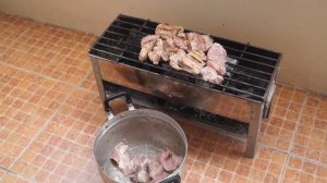 Жарим шашлык из свинины на балконе в Паттайе
