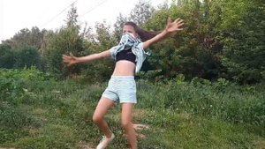 Танец Нано Лето// Флешмоб//Легкие движения/// Всем/// ArinaT