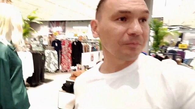 City Center Sharjah - Торговый центр в Шардже. Ходит шатл из отеля смотреть онлайн