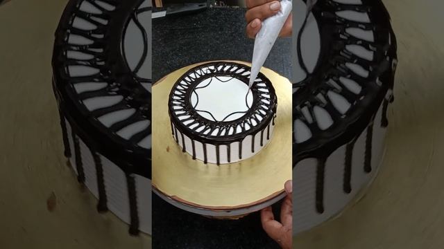 Counter design cake bakery style chocolate vanilla cake decoration ideas