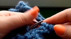 Шапка бини из толстой пряжи. Вязание спицами.