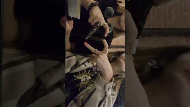 9 минут рассказываем истории, общаемся и читаем сообщения с моими подругами(не стрим!!!) смотреть онлайн