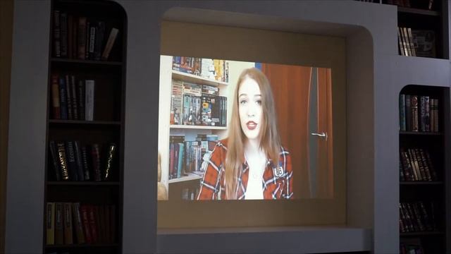 О писательнице Робин Хобб смотреть онлайн