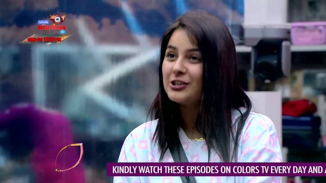 Bigg Boss 13 Review: Shehnaz Confesses Her Love For Siddharth, Aarti, Paras & Many Find It FAKE