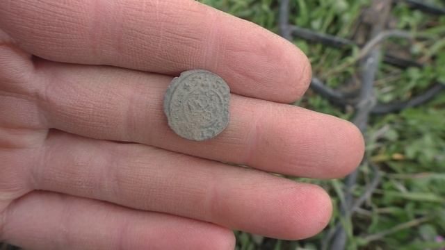 Коп возле дачи. смотреть онлайн