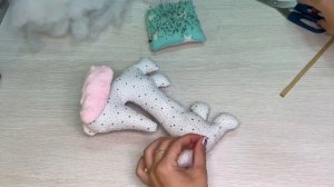 Простой мастер - класс для начинающих . Шьём игрушку собачку . Потайной шов . Шов назад иголка.