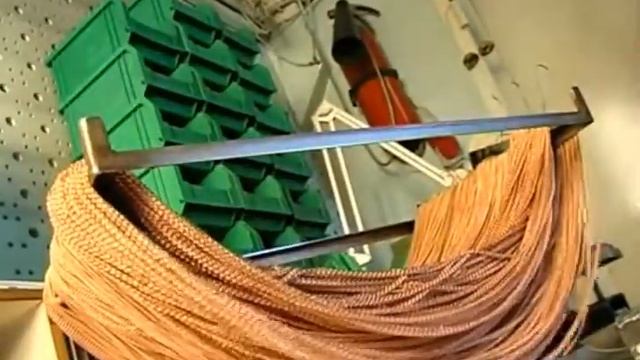 Как делают золотые цепочки. Это Интересно. Производство цепочек из золота смотреть онлайн