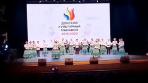 Плясовая песня казаков-некрасовцев "Садила баба лук, чеснок". Ансамбль "Коляда" младшая группа.