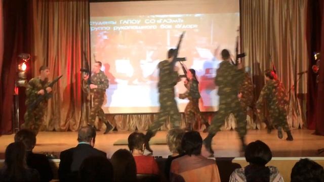 Показательное выступление группы ''УДАР'', РУКОПАШНЫЙ БОЙ смотреть онлайн