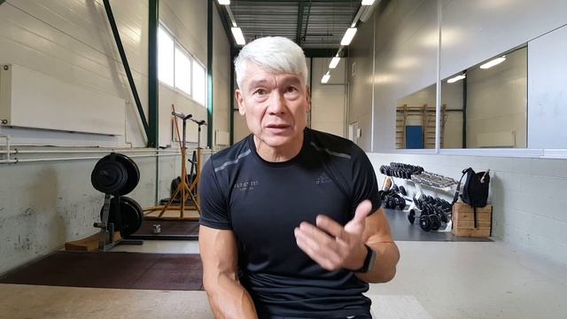 Как совмещать штангу и бег? Силовая подготовка бегуна. Валерий Жумадилов. смотреть онлайн